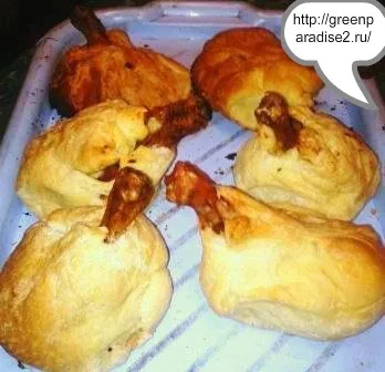 Куряча гомілка в листковому тісті з грибами і картоплею (гомілка) Куряча гомілка в листковому тісті з грибами і картоплею