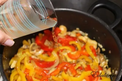 Курка по-мисливські - 108 ккал, рецепт з фото, смачно, корисно, легко