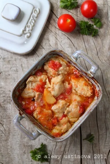 Курка з чорносливом і горіхами в фользі