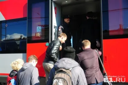 Ластівка - або автобус-шатл тестуємо безкоштовний транспорт до іннопрома (транспорт) Ластівка - або автобус-шатл тестуємо безкоштовний транспорт до іннопрома