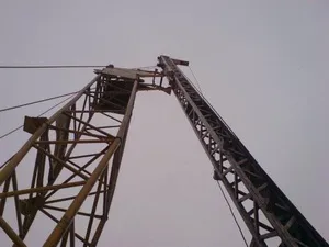 Лідерних буріння свердловин при забиванні паль