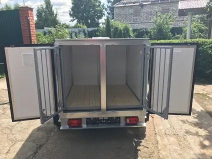 Легкові причепи для перевезення собак (собак) Легкові причепи для перевезення собак