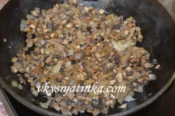 Макарони фаршировані грибами і куркою - рецепт з фото