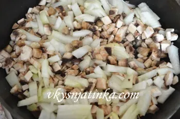 Макарони фаршировані грибами і куркою - рецепт з фото