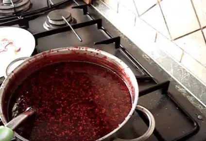 Малинове варення 3 найкорисніших і смачні рецепти (самих) Малинове варення 3 найкорисніших і смачні рецепти