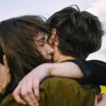 Трапляється таке, коли ти зустрічаєш своїх людей (зустрічаєш) Трапляється таке, коли ти зустрічаєш своїх людей
