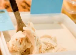 Мед з маточним молочком