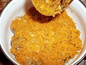 Минтай тушкований, рецепт тушкованої риби