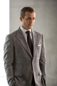Мода з серіалу suits - стиль Харві Спектера і майка роса (Харві) Мода з серіалу suits - стиль Харві Спектера і майка росса