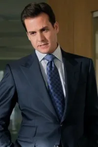 Мода з серіалу suits - стиль Харві Спектера і майка роса (стиль) Мода з серіалу suits - стиль Харві Спектера і майка росса