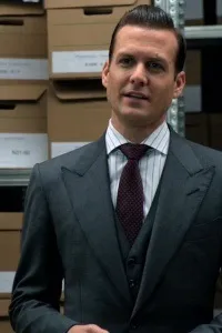 Мода з серіалу suits - стиль Харві Спектера і майка роса (стиль) Мода з серіалу suits - стиль Харві Спектера і майка росса