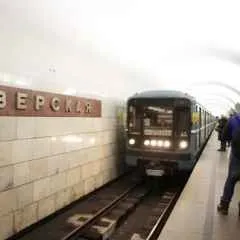 Москва, новини, центральну ділянку Замоскворецької лінії московського метро закриється для ремонту (театральну) Москва, новини, центральну ділянку Замоскворецької лінії московського метро закриється для ремонту