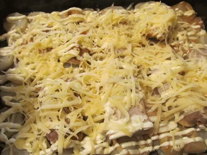 М'ясо по-французьки з картоплею в духовці (духовка) М'ясо по-французьки з картоплею в духовці