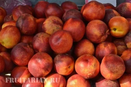 Нектарин - яблучний і сливовий