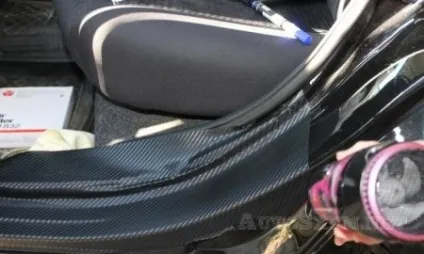 Обклеюємо вінілової плівкою карбон пороги на авто - автосхеми, схеми для авто, своїми руками (зробити) Обклеюємо вінілової плівкою карбон пороги на авто - автосхеми, схеми для авто, своїми руками