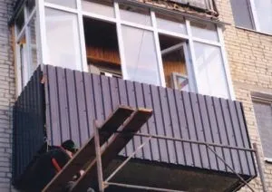 Обшивка балкона профнастилом зовні своїми руками (зовні) Обшивка балкона профнастилом зовні своїми руками