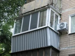 Обшивка балкона профнастилом як обшити зовні своїми руками, профнастилом (обшити) Обшивка балкона профнастилом як обшити зовні своїми руками, профнастилом