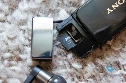 Огляд bluetooth-гарнітури sony smart wireless headset