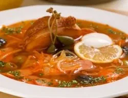 Солянка з копченої курки