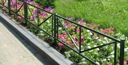 Огородження для клумб з металу приклади металевих огорож (огорожі) Огородження для клумб з металу приклади металевих огорож