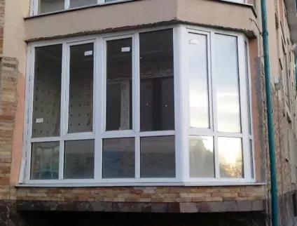 Вікна в підлогу на балконі фото
