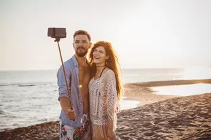 Опитування Украінане не знають, що таке селф-палиця - woman s day (опитування) Опитування Украінане не знають, що таке селф-палиця - woman s day