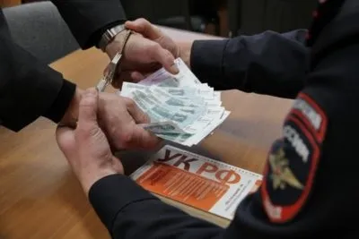 Одкровення офіцера фсб як стежать за чиновниками () Одкровення офіцера фсб як стежать за чиновниками