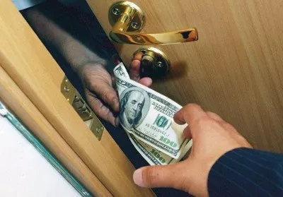 Відмежування вимагання від розбою, грабежу, крадіжки, шахрайства, самоуправства (відміну вимагання від грабежу і розбою) Відмежування вимагання від розбою, грабежу, крадіжки, шахрайства, самоуправства