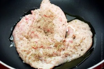 Паста з курячим філе в томатному соусом (томатному) Паста з курячим філе в томатному соусом