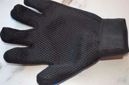 Рукавичка для зняття вовни з тварин pet brush glove (true touch), мій огляд (рукавичка для видалення вовни) Рукавичка для зняття вовни з тварин pet brush glove (true touch), мій огляд