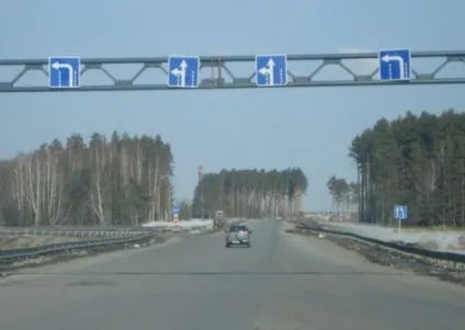 Пдд знаки дорожнього руху, розмітка на перехресті і напрямок по смугах (смугах) Пдд знаки дорожнього руху, розмітка на перехресті і напрямок по смугах