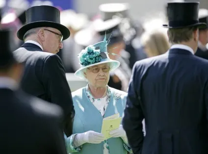Парад капелюхів на скачках royal ascot (частина 1) - новини в фотографіях (капелюхів) Парад капелюхів на скачках royal ascot (частина 1) - новини в фотографіях
