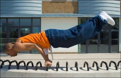 Підтягування зворотним хватом, wolf workout (тренування на турніку) Підтягування зворотним хватом, wolf workout