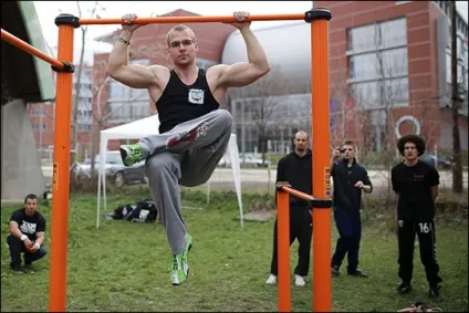 Підтягування зворотним хватом, wolf workout (wolf) Підтягування зворотним хватом, wolf workout