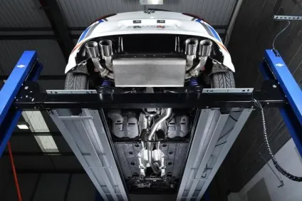 Спортивна вихлопна система на різних моделях автомобілів (автомобілів) Спортивна вихлопна система на різних моделях автомобілів