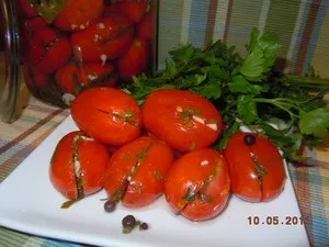 Помідори, фаршировані, мариновані, добові, Ульотна (донська кухня) рецепт з фотографіями (фаршировані) Помідори, фаршировані, мариновані, добові, Ульотна (донська кухня) рецепт з фотографіями