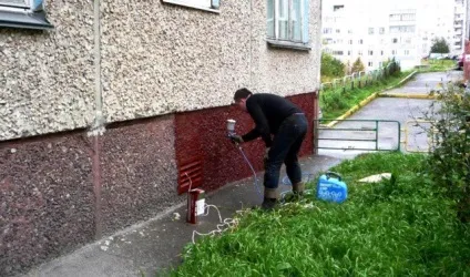 Фарбування цоколя будинку етапи і вибір матеріалу (вибір) Фарбування цоколя будинку етапи і вибір матеріалу