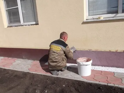 Фарбування цоколя будинку етапи і вибір матеріалу (цоколя) Фарбування цоколя будинку етапи і вибір матеріалу