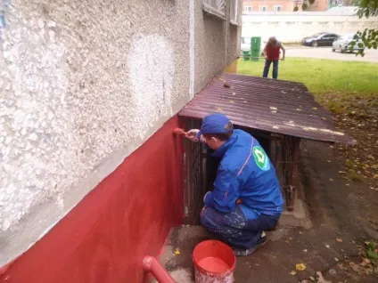 Фарбування цоколя будинку етапи і вибір матеріалу (вибір) Фарбування цоколя будинку етапи і вибір матеріалу