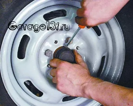 поворотний кулак