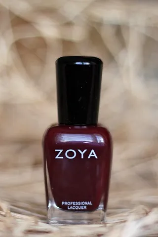 Професійний лак для нігтів nail polish (відтінок norra) від zoya - відгуки, фото і ціна (відтінок) Професійний лак для нігтів nail polish (відтінок norra) від zoya - відгуки, фото і ціна