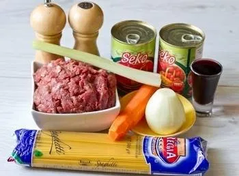 Рецепти приготування класичної та спрощеної пасти болоньєзе в домашніх умовах (паста під соусом болоньєзе) Рецепти приготування класичної та спрощеної пасти болоньєзе в домашніх умовах