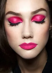 рожевий макіяж