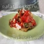 Салат з кальмарами, огірком і помідорами чері (помідори) Салат з кальмарами, огірком і помідорами чері