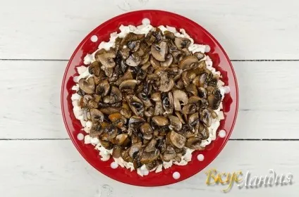Салат з куркою і грибами маки (салати прості і смачні) Салат з куркою і грибами маки