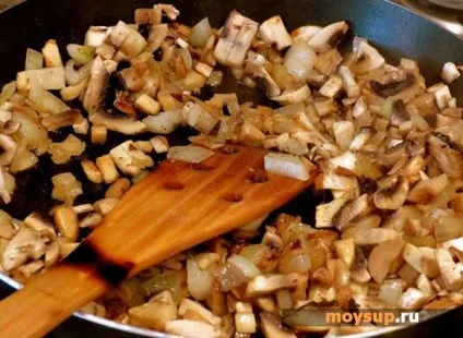 Салат з куркою, грибами, огірками та сиром - на будь-який смак (грибами) Салат з куркою, грибами, огірками та сиром - на будь-який смак