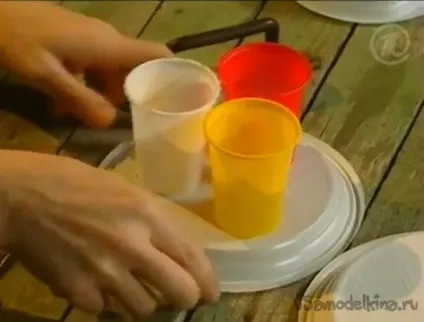 Саморобна поїлка для котів підставки під стакани (поїлка) Саморобна поїлка для котів підставки під стакани
