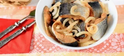 Оселедець по-корейськи - рецепти хе, оселедця з томатною пастою, морквою і цибулею