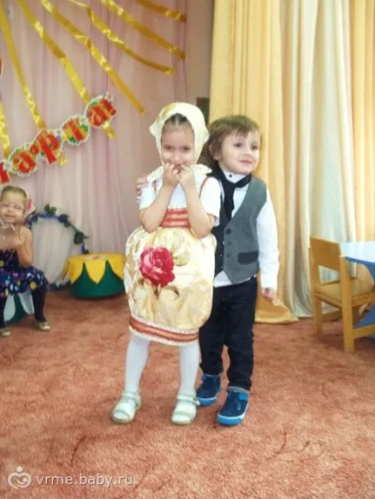 Здуру вирішила пошити дитині карнавальний костюм! ))) (Фото)