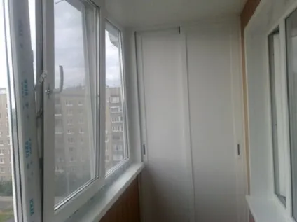 Шафа на балконі, розкіш і затишок